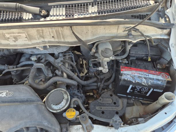 Toyota Hiace · 9 Lugares · Ano 2006