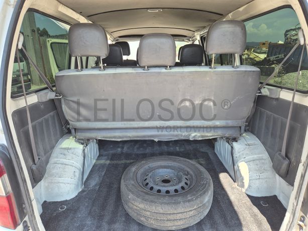 Toyota Hiace · 9 Lugares · Ano 2006