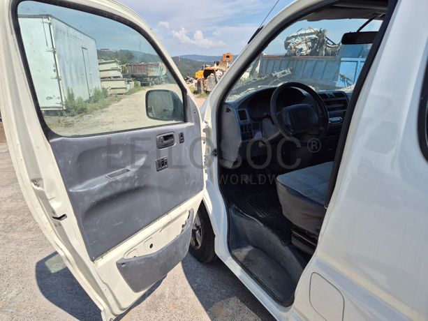 Toyota Hiace · 9 Lugares · Ano 2006