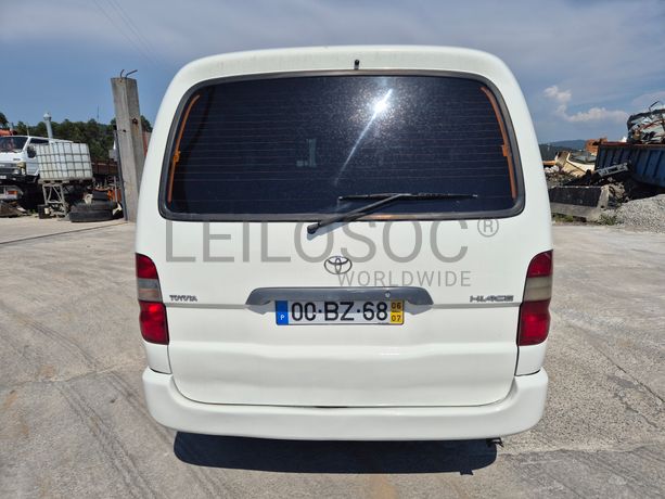 Toyota Hiace · 9 Lugares · Ano 2006