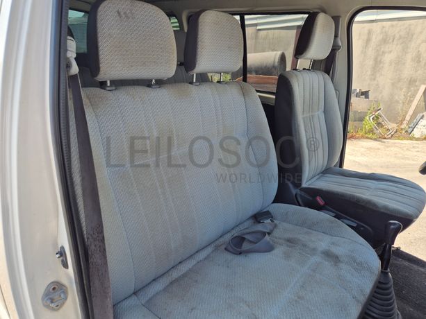 Toyota Hiace · 9 Lugares · Ano 2006