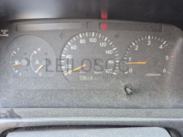 Toyota Hiace · 9 Lugares · Ano 2006