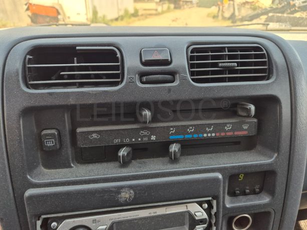 Toyota Hiace · 9 Lugares · Ano 2006
