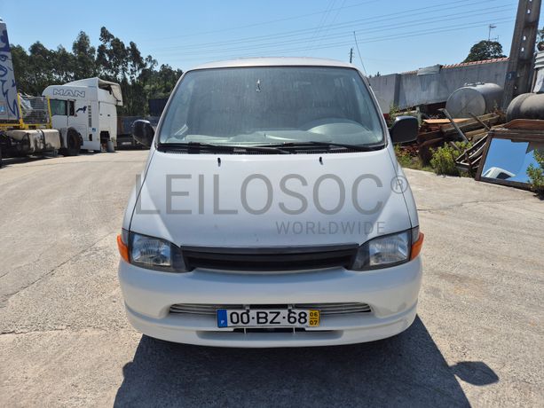 Toyota Hiace · 9 Lugares · Ano 2006