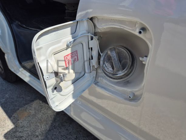 Toyota Hiace · 9 Lugares · Ano 2006