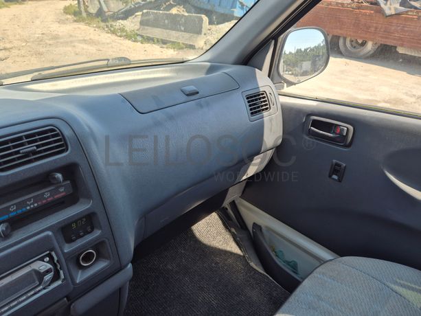 Toyota Hiace · 9 Lugares · Ano 2006
