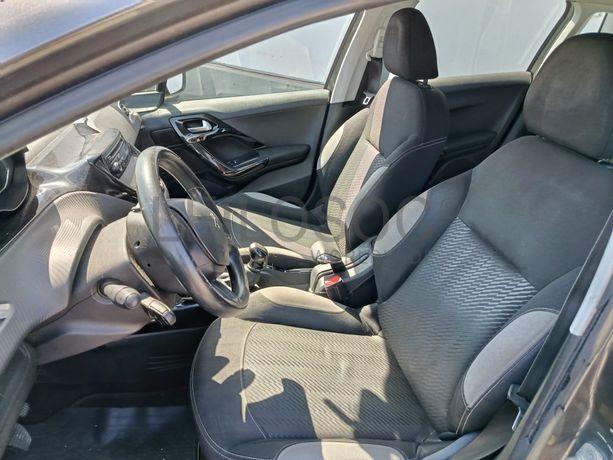 Peugeot 2008 · Ano 2013