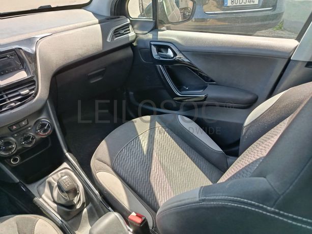 Peugeot 2008 · Ano 2013