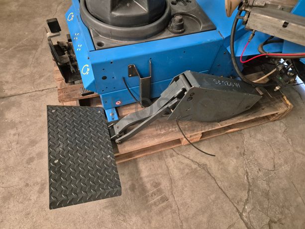 Máquina de Desmontar Pneus HPA