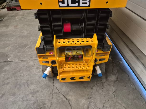 Plataforma Elevatória JCB