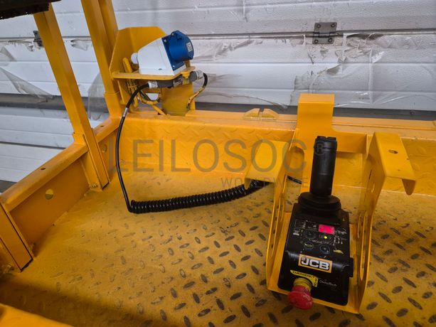 Plataforma Elevatória JCB