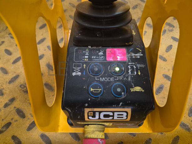 Plataforma Elevatória JCB