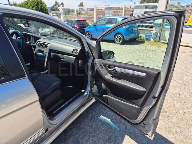 Mercedes-Benz B 180 CDI · Ano 2006