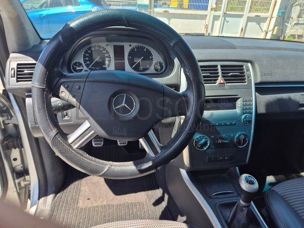 Mercedes-Benz B 180 CDI · Ano 2006