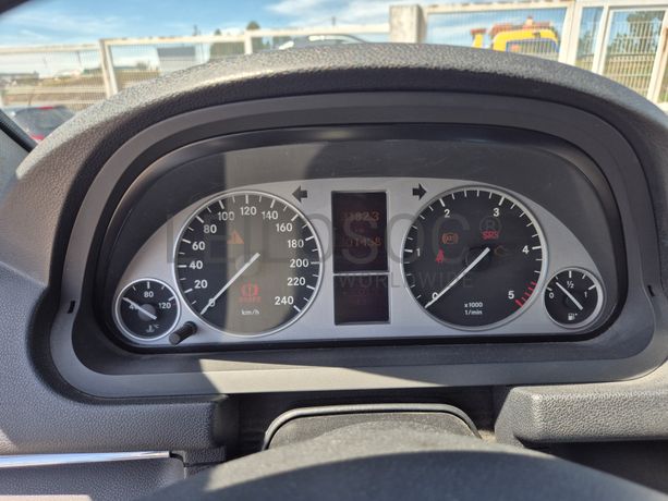 Mercedes-Benz B 180 CDI · Ano 2006