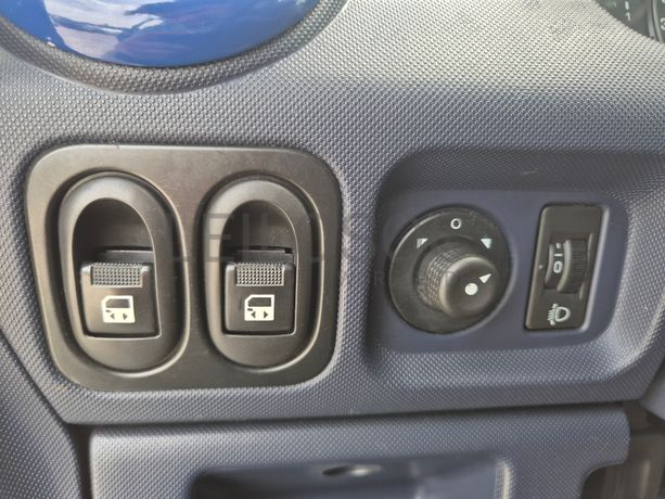 Peugeot 1007 · Ano 2006