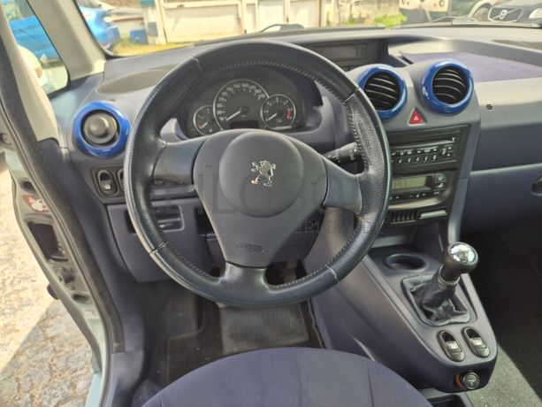 Peugeot 1007 · Ano 2006
