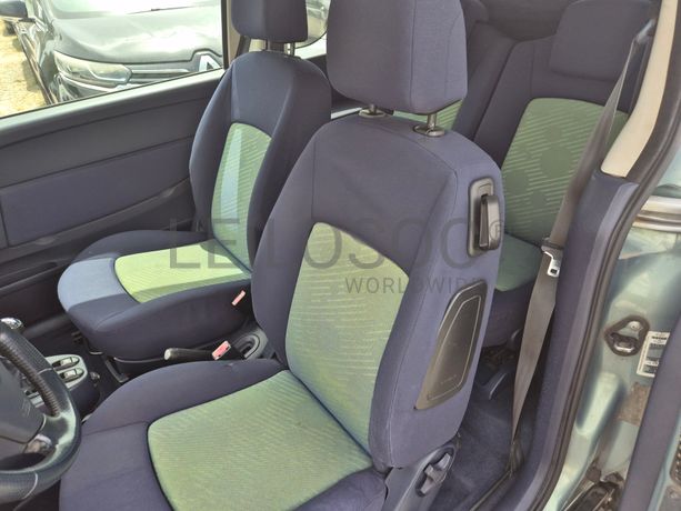 Peugeot 1007 · Ano 2006