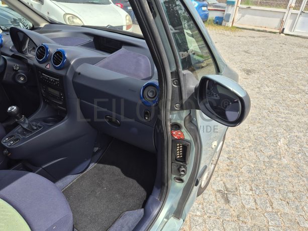 Peugeot 1007 · Ano 2006
