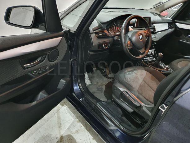BMW 216 D · Ano 2017