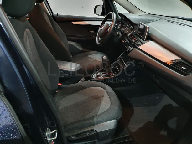 BMW 216 D · Ano 2017