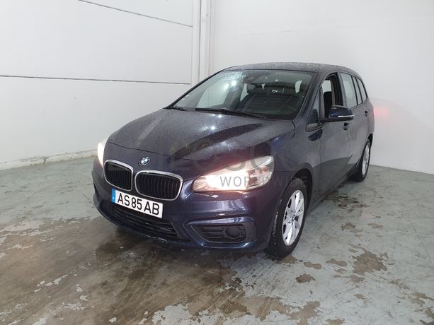 BMW 216 D · Ano 2017