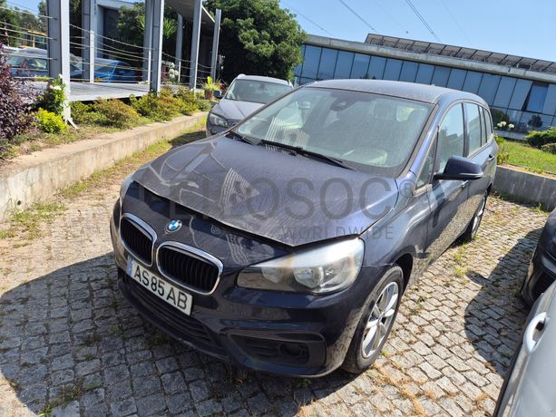 BMW 216 D · Ano 2017
