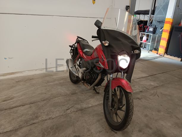 Fotografia de veículo: Honda 125 CBF · Ano 2015