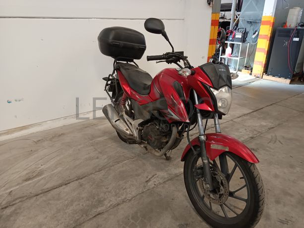 Fotografia de veículo: Honda 125 CBF · Ano 2015