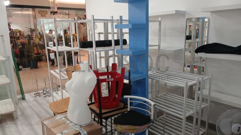Equipamentos e Stock · Mobiliário e Decoração
