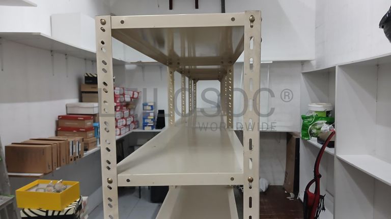 Equipamentos e Stock · Mobiliário e Decoração