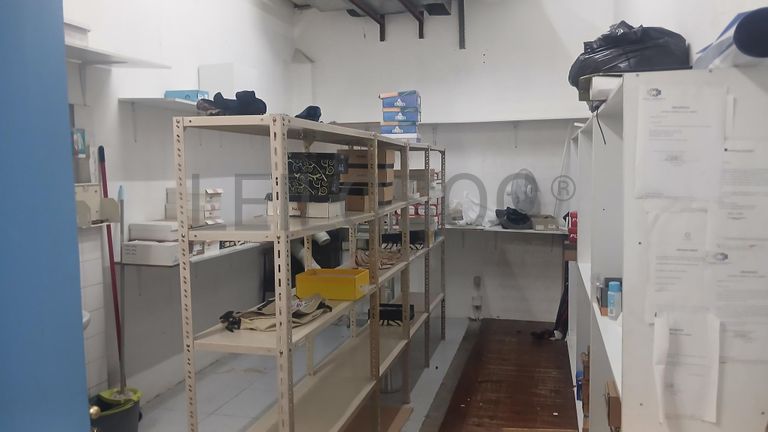 Equipamentos e Stock · Mobiliário e Decoração