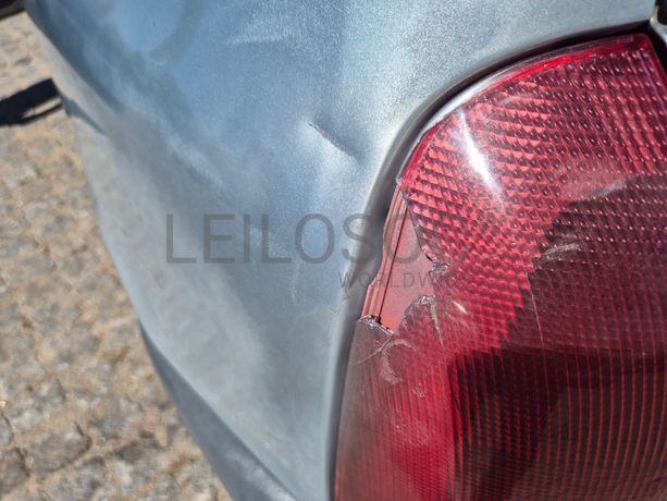 Renault Clio · Ano 2001