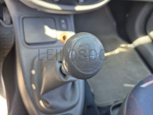 Renault Clio · Ano 2001