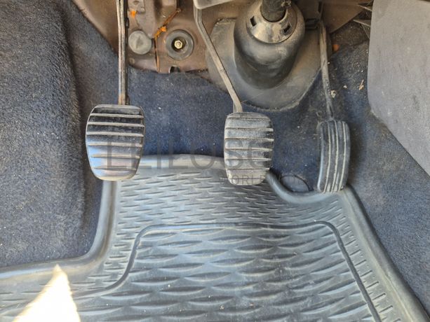 Renault Clio · Ano 2001