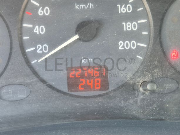 Renault Clio · Ano 2001