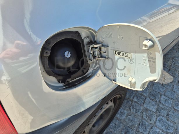 Renault Clio · Ano 2001
