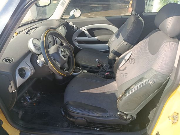 Mini Cooper · Ano 2002