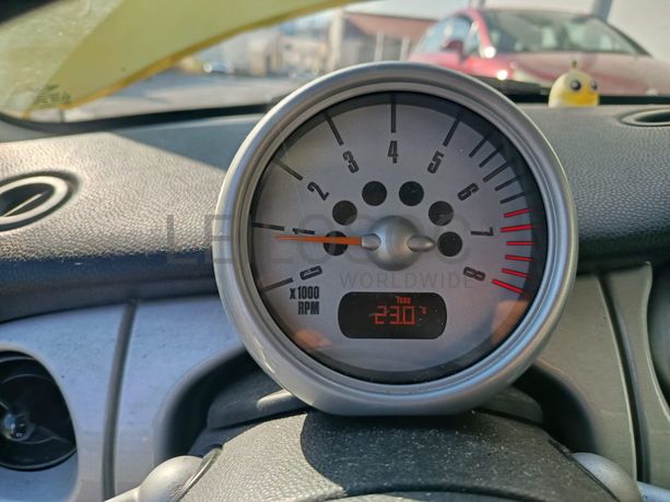 Mini Cooper · Ano 2002