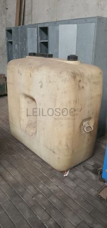 Fotografia de equipamento: Depósito 1000 Lt + Vestuários 