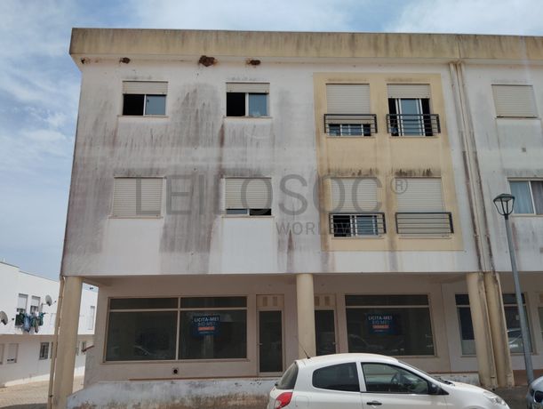 Fotografia de imóvel: Direito de Superfície de Loja "UM" · Lagos