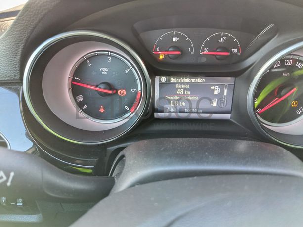 Opel Astra 1.6 CDTi · Ano 2015