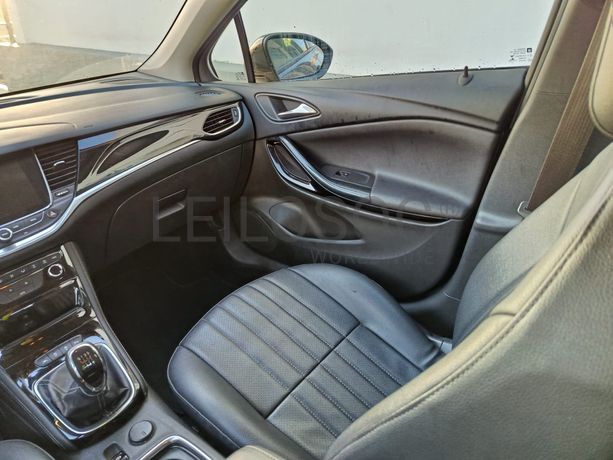 Opel Astra 1.6 CDTi · Ano 2015