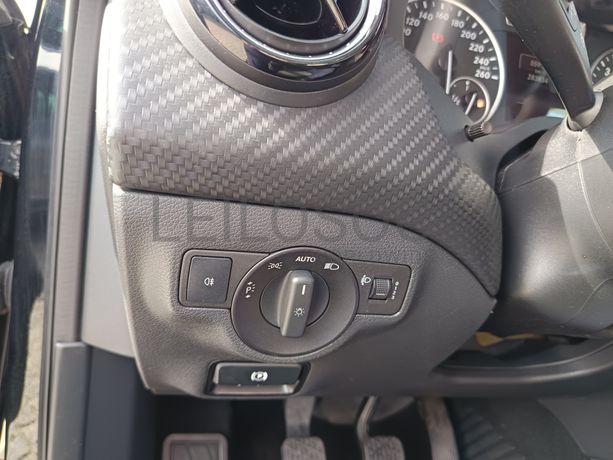 Mercedes-Benz GLA 180 CDI · Ano 2015