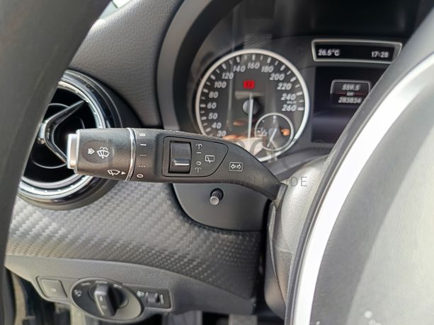 Mercedes-Benz GLA 180 CDI · Ano 2015