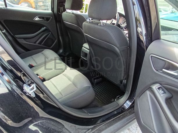 Mercedes-Benz GLA 180 CDI · Ano 2015