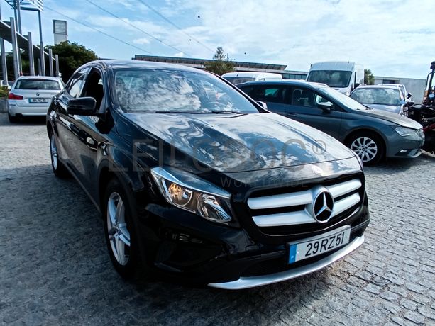 Mercedes-Benz GLA 180 CDI · Ano 2015