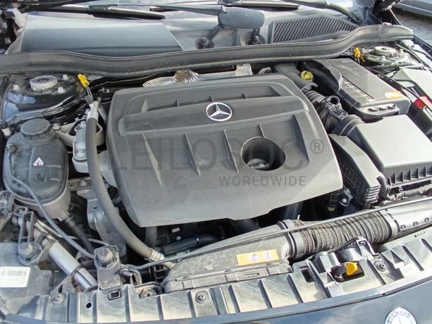 Mercedes-Benz GLA 180 CDI · Ano 2015