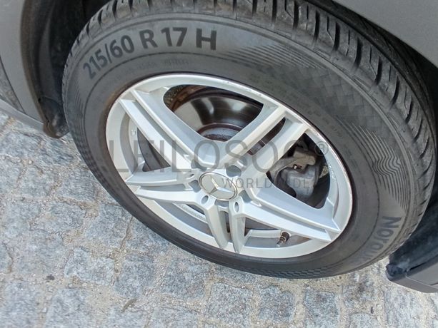 Mercedes-Benz GLA 180 CDI · Ano 2015