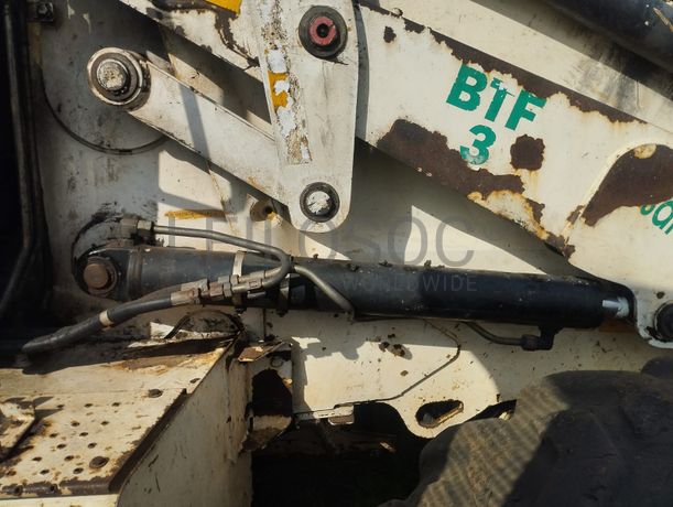 Retroescavadeira Caterpillar 428E